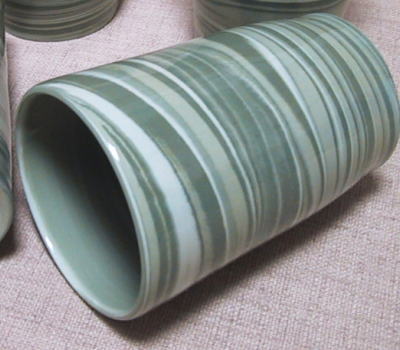 手作り陶器のフリーカップ　グリーンマーブル